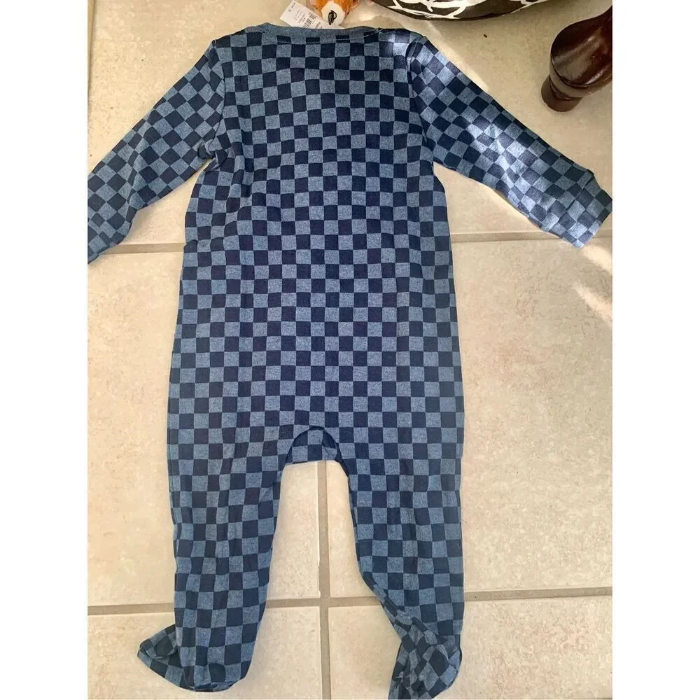 Bundle of 2 Sleepers (Carters & GAP) NWT